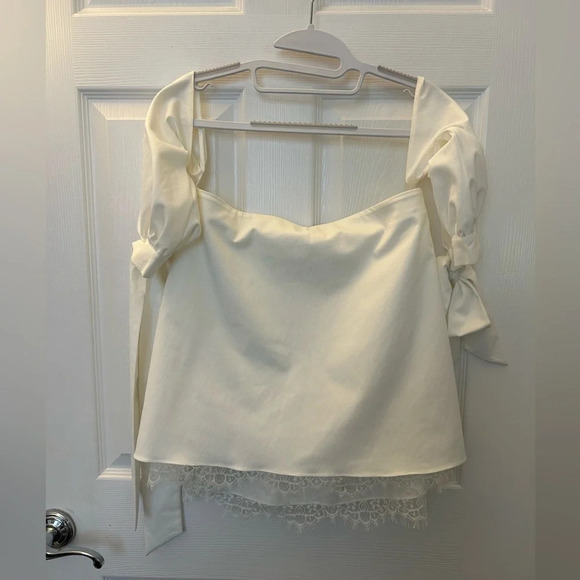 Sachin + Babi Off Shoulder Top Blouse Lace Trim White Size 4 - Picture 2 of 7